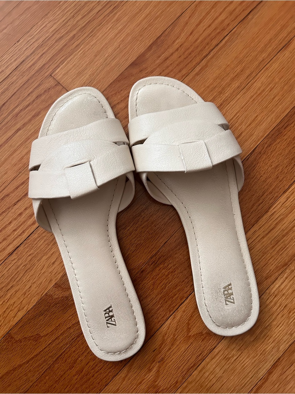 Zara Leather Crossed Strap Cream Sandal